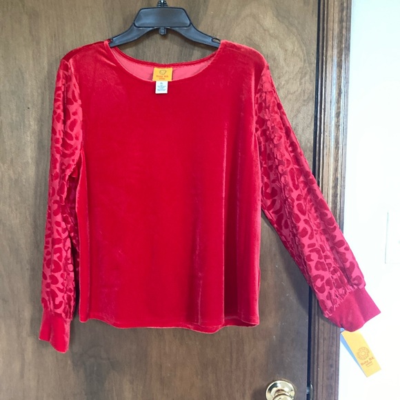 3/$45 Ruby rd velvet red top with abstract animal print leopard print sleeves PL - Picture 16 of 17